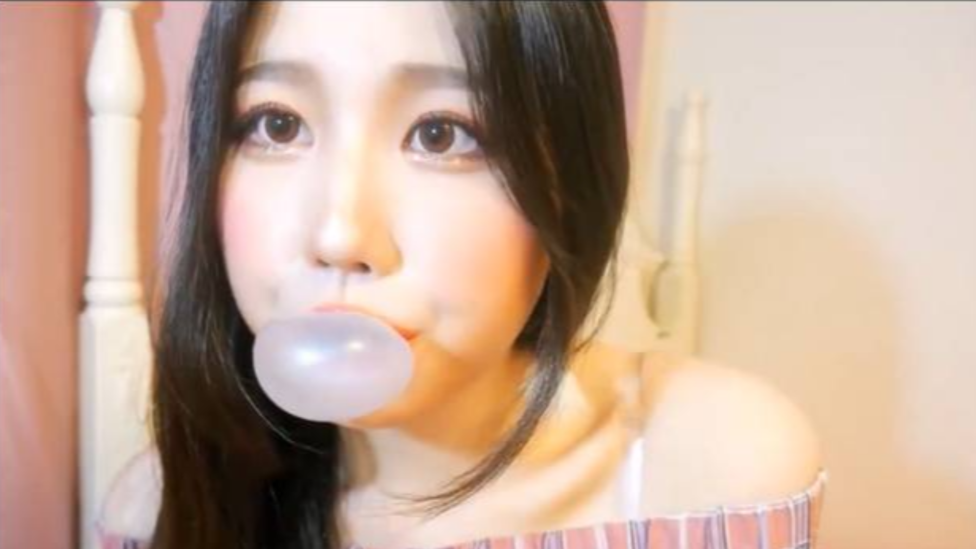 Juny _Gum Chewing Whispering_咀嚼音